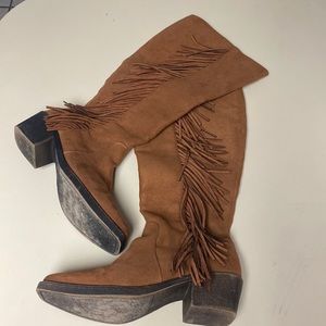 Fringe boots